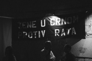 Devedesete: od nepristajanja do otpora, izložba, 1. septembar 2025, Budva