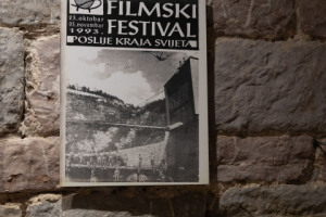 Devedesete: od nepristajanja do otpora, izložba, 1. septembar 2025, Budva