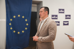 Lavirint devedesetih, izložba, 13. maj 2025, Podgorica