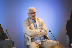 Ko ima moć nad RTCG i kome ona treba da pripada?, konferencija, Podgorica, 2. decembar 2025.